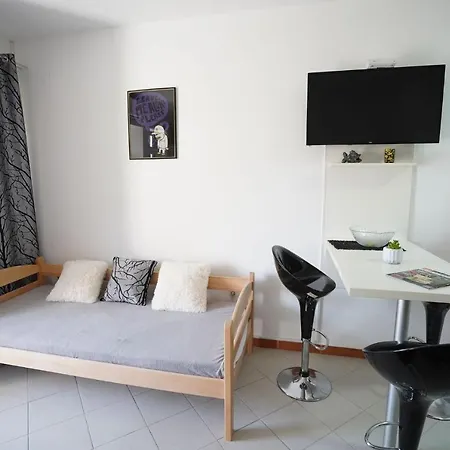 Iva Studio-apartment * Kladovo